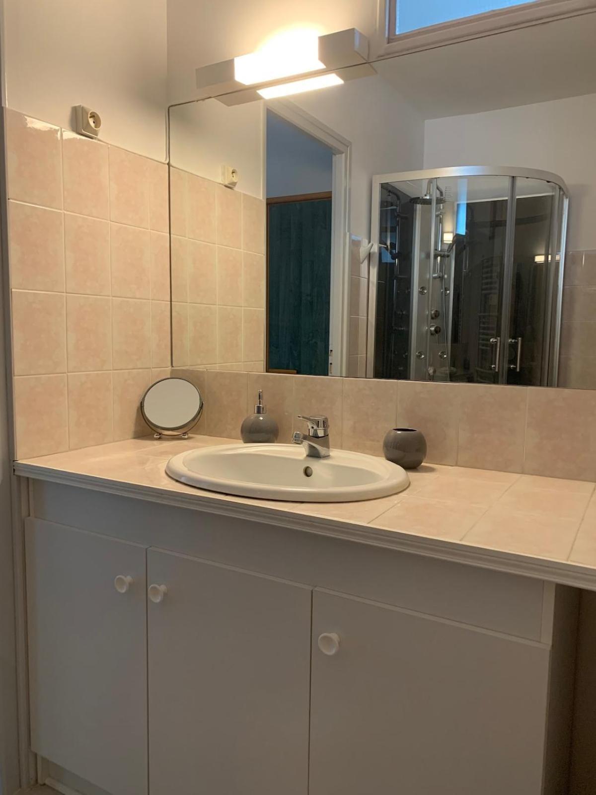 Pyrene Holidays - Heracles - Residence Paisible A 6Mn A Pied Des Thermes Bagneres-de-Bigorre Ruang foto